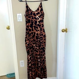 Cheetah maxi dress brand new small pockets